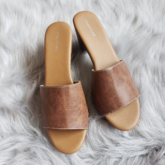 Maurices slip on heel sandals with stud details - Picture 11 of 12